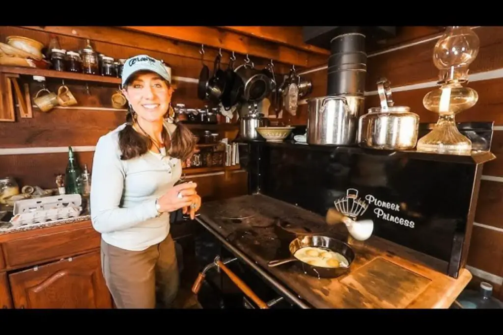 Kitchen Queen vs Pioneer Princess: Who Rules the Culinary Realm?