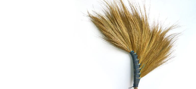 How to Clean Sawdust Off Walls