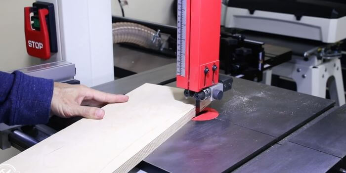 Read more about the article How To Choose A Band Saw On Budget