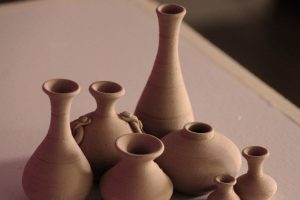 Read more about the article How to Decorate Clay Pots at Home