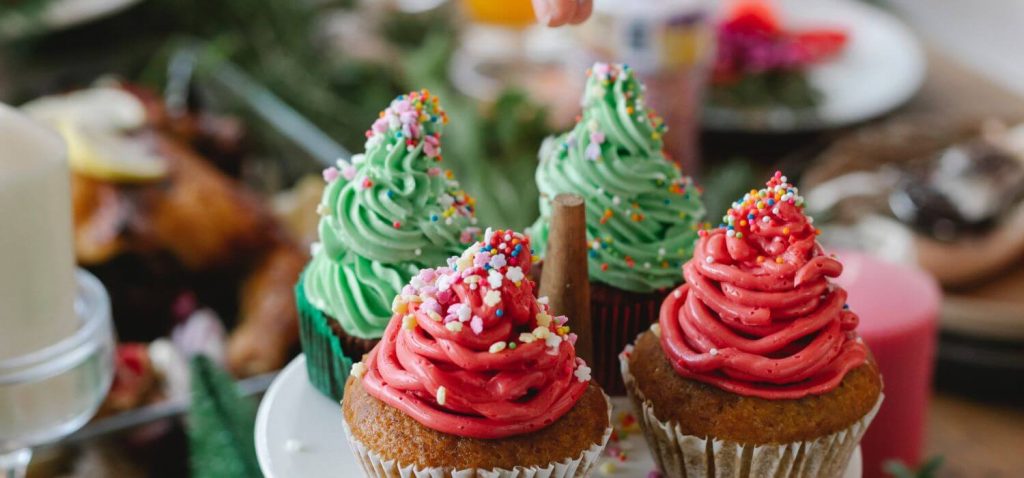 How to Decorate Cupcakes at Home