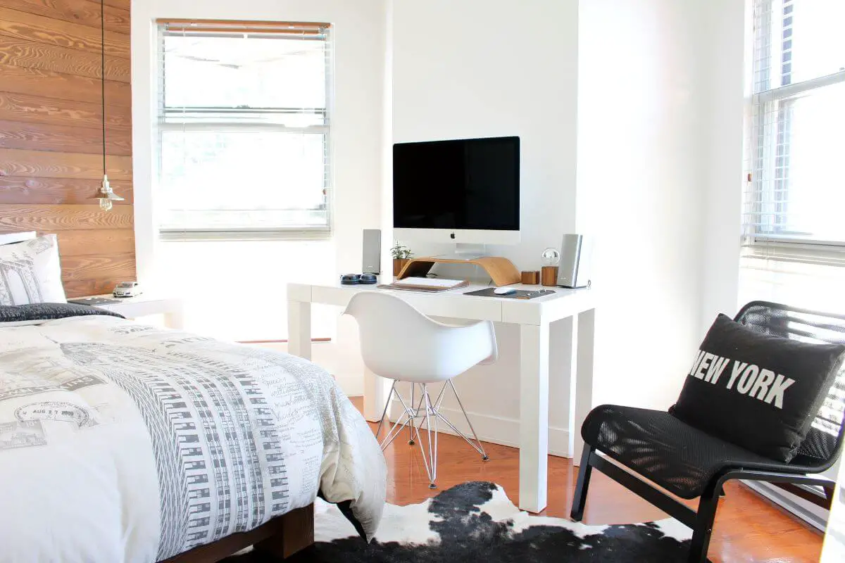 How to decorate a Home Office Guest Bedroom