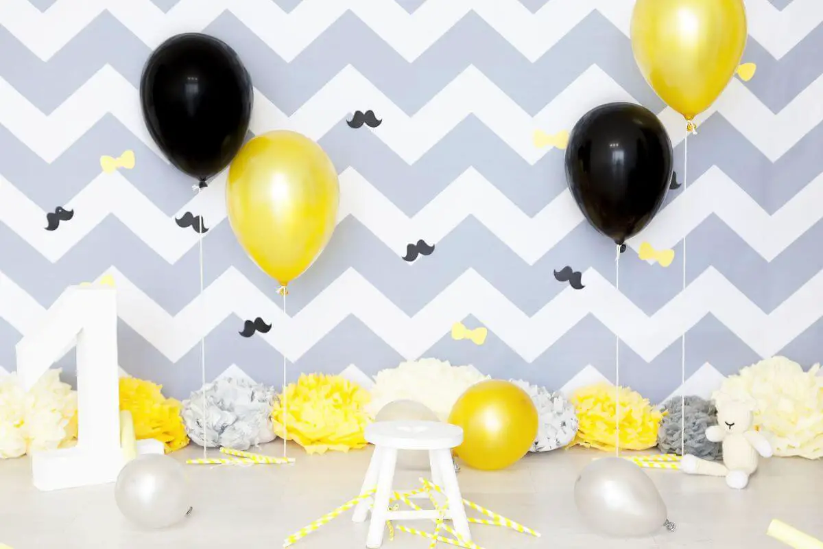 How to decorate home with balloons