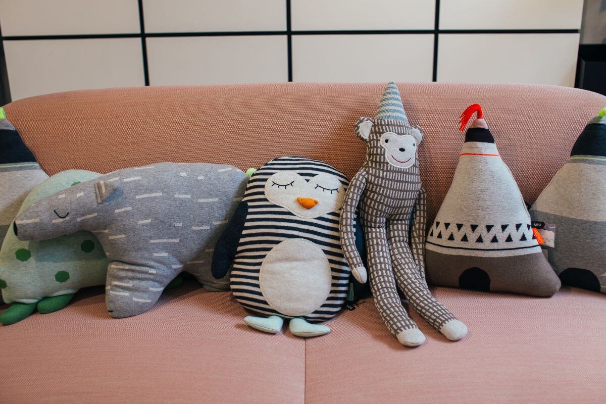 How to decorate soft toys at home