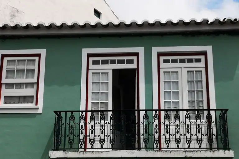 Quaker Windows vs Andersen