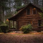 How to Decorate a Log Cabin Home