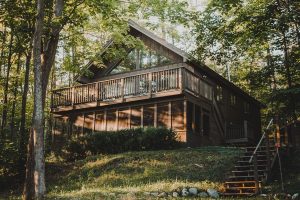 Read more about the article How to Decorate a Log Home Modern