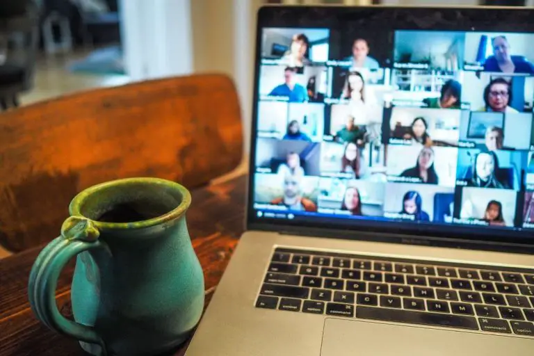 How to decorate home office for zoom