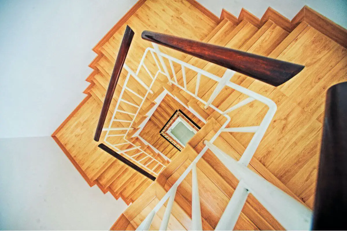 White Stair Risers vs Wood
