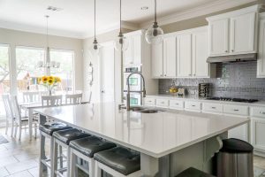 Read more about the article 2 vs 3 Pendant Lights Over Kitchen Island: Choosing the Perfect Lighting Setup