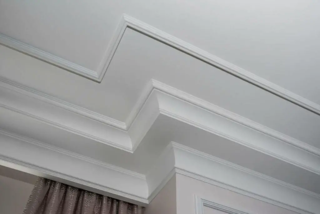 Crown Molding vs. No Crown Molding Pros and Cons for Your Home Interior