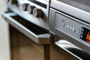 Read more about the article Jenn-Air vs. KitchenAid: Deciding Between High-End Appliance Giants