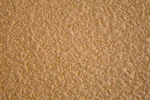 Read more about the article Orange Peel Texture vs. Smooth Finish: Choosing the Right Wall Texture for Your Home