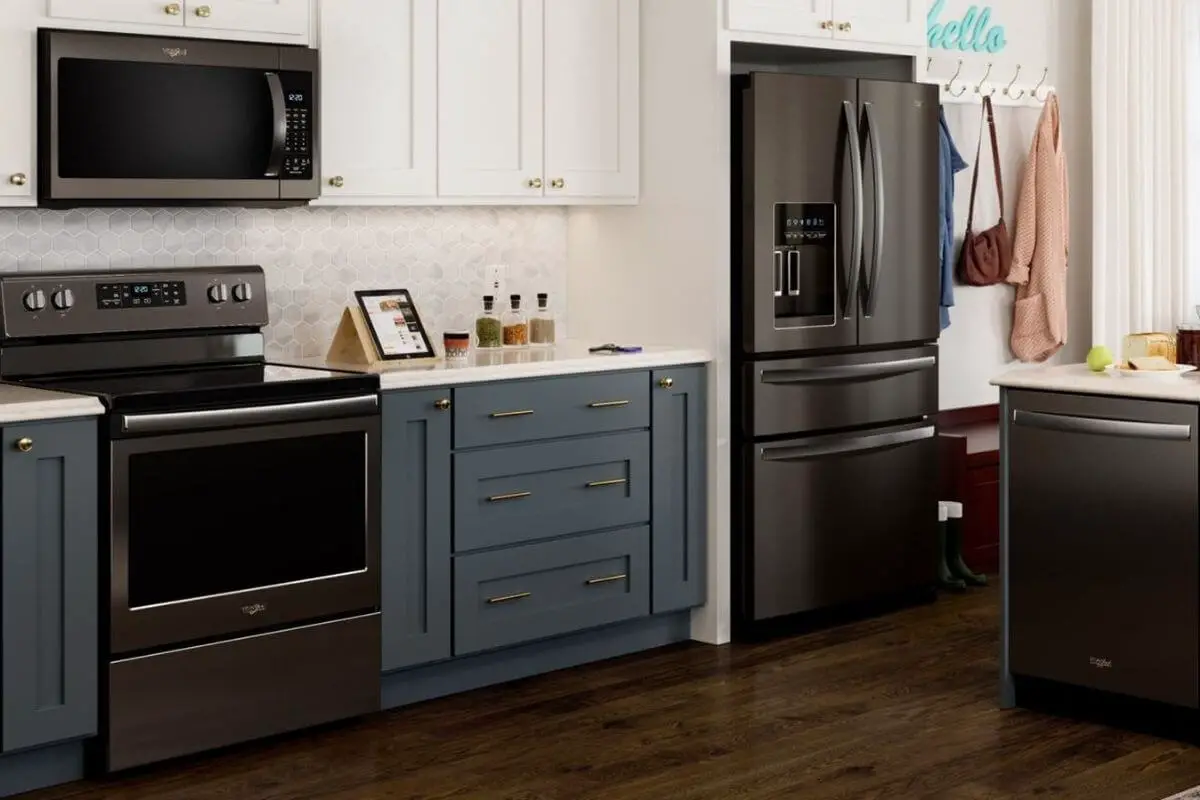 Samsung Stainless Platinum vs. Stainless Steel A Comparison of