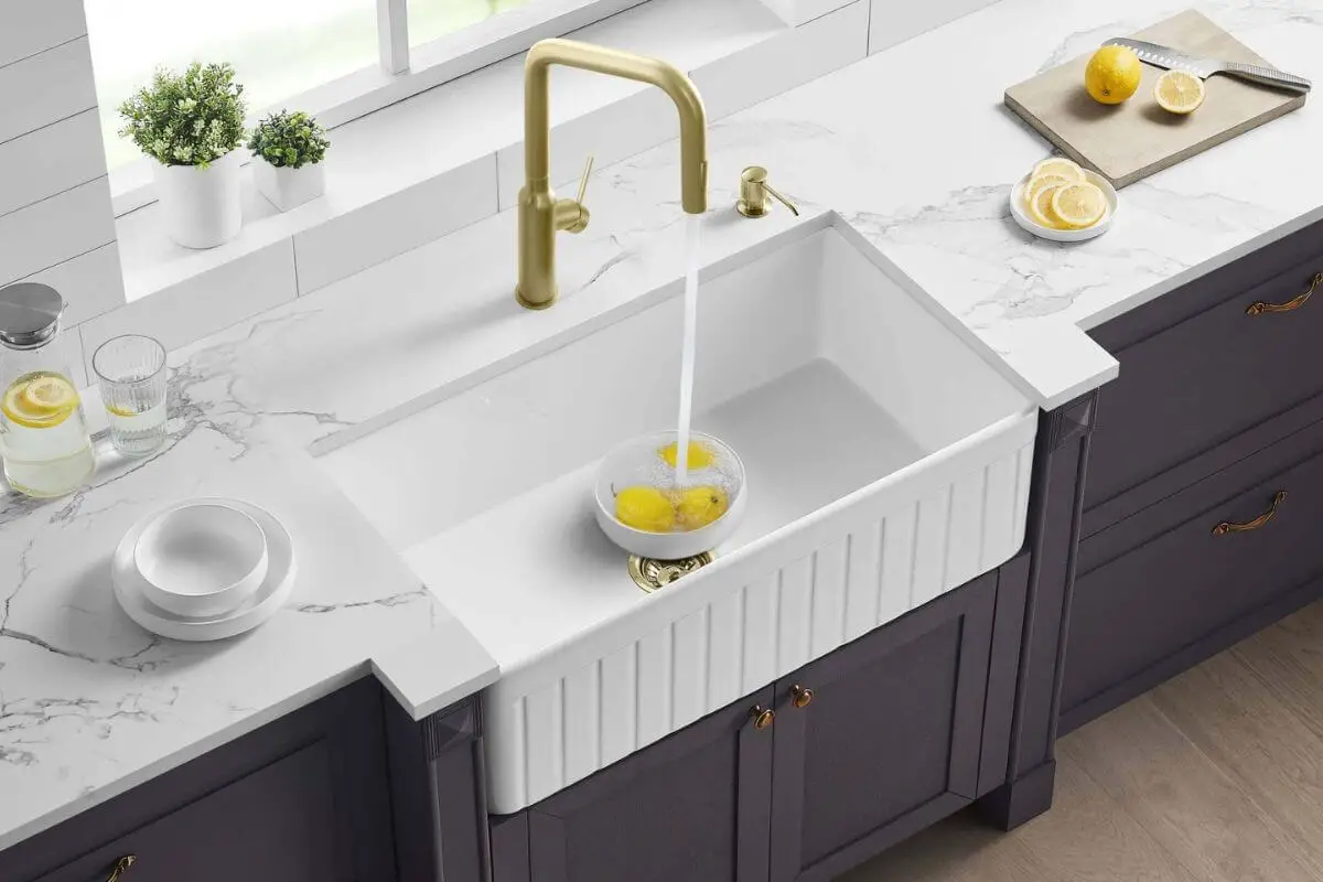 Fireclay Vs Stainless Steel Sink Choosing The Perfect Sink For Your   Fireclay Vs Stainless Steel Sink 2 