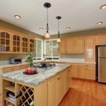 Maple vs. Oak Cabinets: Choosing the Perfect Wood for Your Kitchen