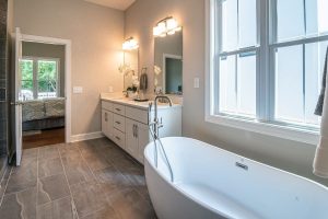 Read more about the article Polished vs. Matte Porcelain Tiles in the Shower: Which is the Right Choice for Your Bathroom?