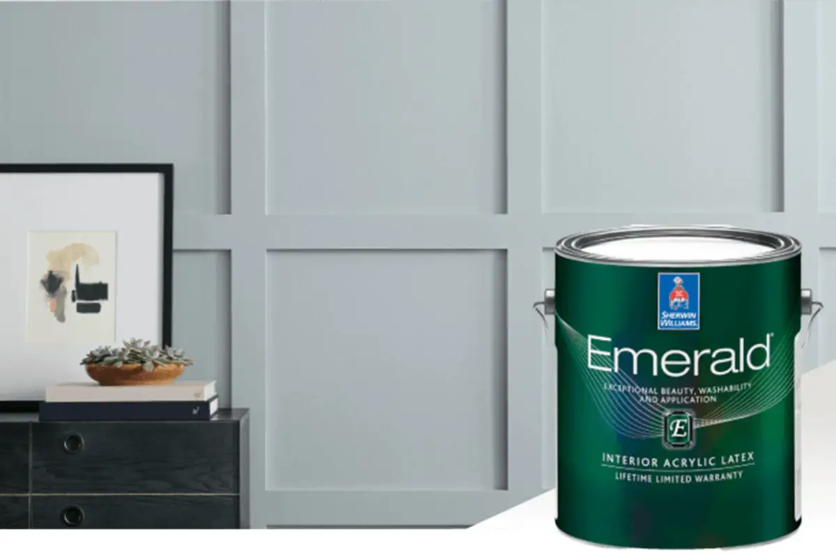 Read more about the article SuperPaint vs. Emerald: Choosing the Right Paint for Your Home