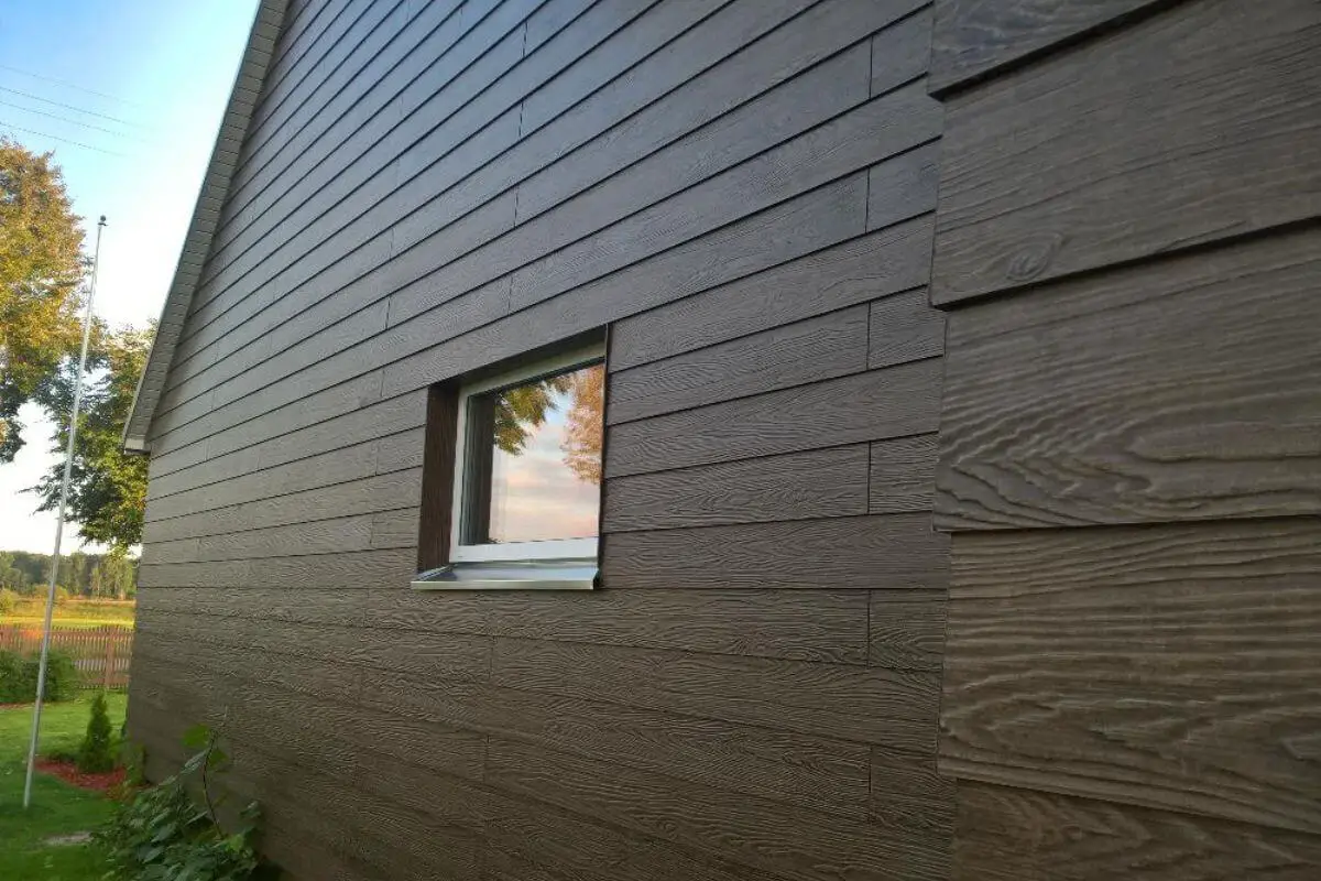 Dutch Lap vs. Traditional Siding Making the Right Choice for Your Home