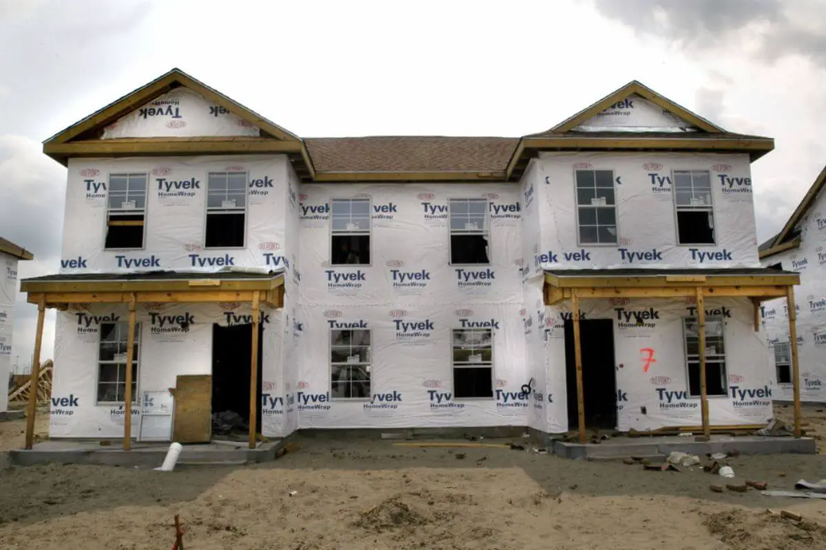 Home Guard House Wrap vs. Tyvek Which Moisture Barrier is Right for