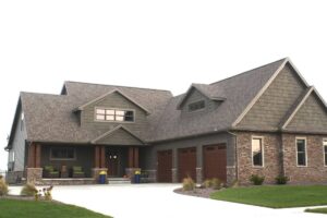 Read more about the article CertainTeed Landmark Driftwood vs. Weathered Wood: Choosing the Right Roof Shingle Color