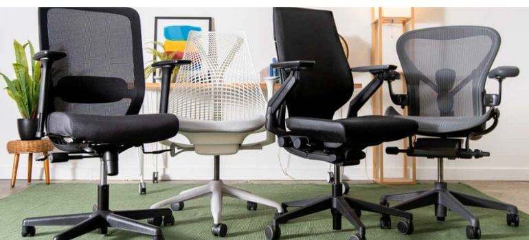 Read more about the article The Perfect Office Chair for Wide Hips: Comfort Meets Style