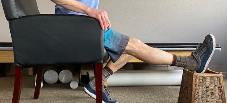 Best Chairs to Sit in After Knee Replacement: A Guide to Comfort and Recovery
