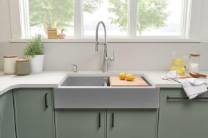 Read more about the article Undermount vs Farmhouse Sink: Which One Is Right for Your Kitchen?