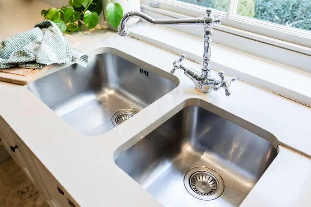 16 vs 18 Gauge Kitchen Sink Which One Should You Choose?