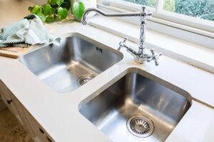 Read more about the article 16 vs 18 Gauge Kitchen Sink: Which One Should You Choose?