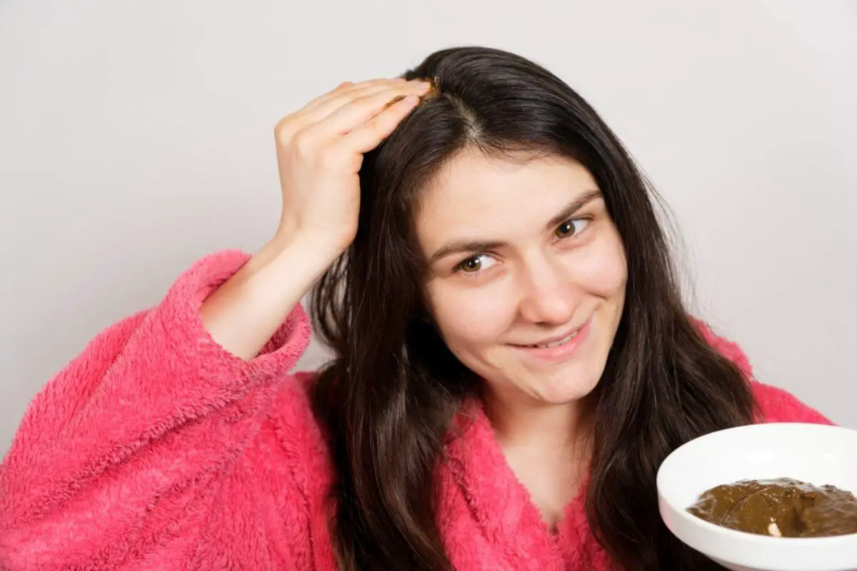 Can I Wash My Hair in an Epsom Salt Bath: Exploring the Benefits and ...