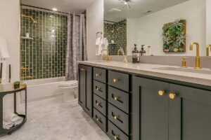 Read more about the article Re-Bath vs. Bath Fitter: Making the Right Choice for Your Bathroom Remodel
