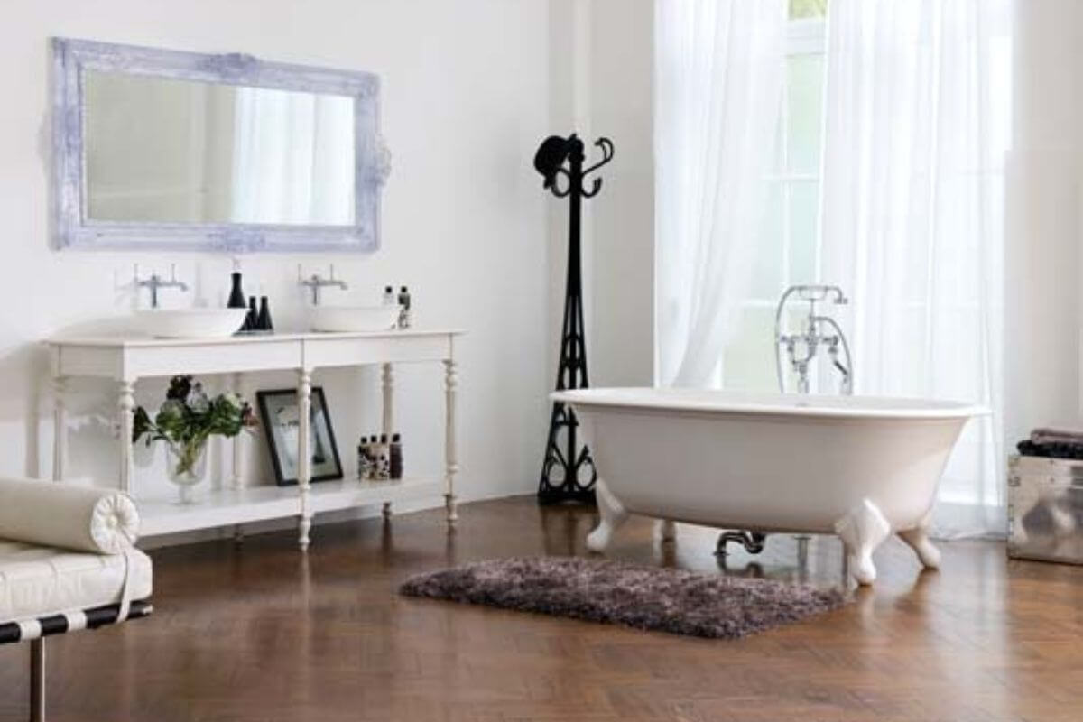 The Timeless Luxury of a Regal Bath