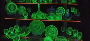 Read more about the article The Best UV Light for Uranium Glass