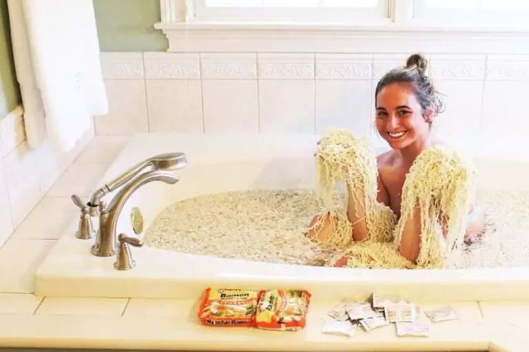 What Are Bath Noodles A Comprehensive Guide to a Relaxing Bath Time