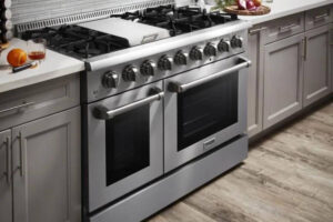 Read more about the article Zline vs. Thermador: Choosing the Right Kitchen Appliance Brand
