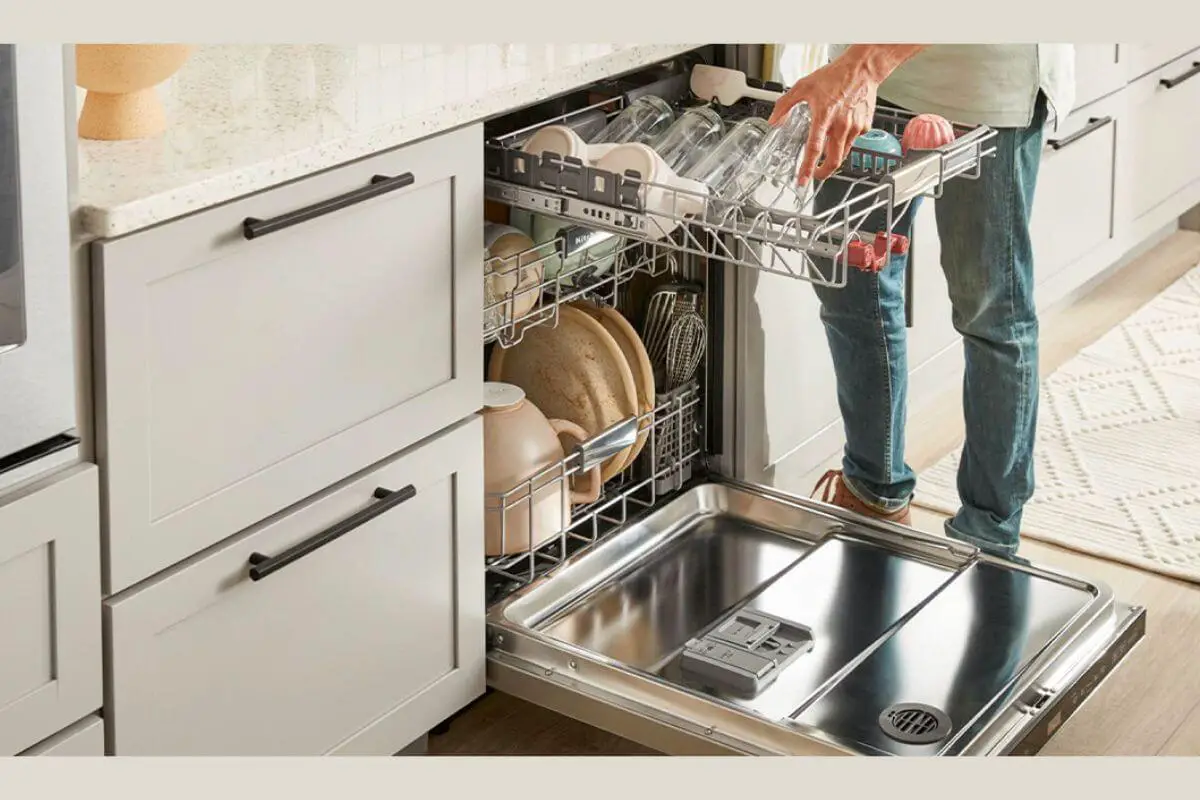 KitchenAid vs. Bosch Dishwasher Which One is Right for You?