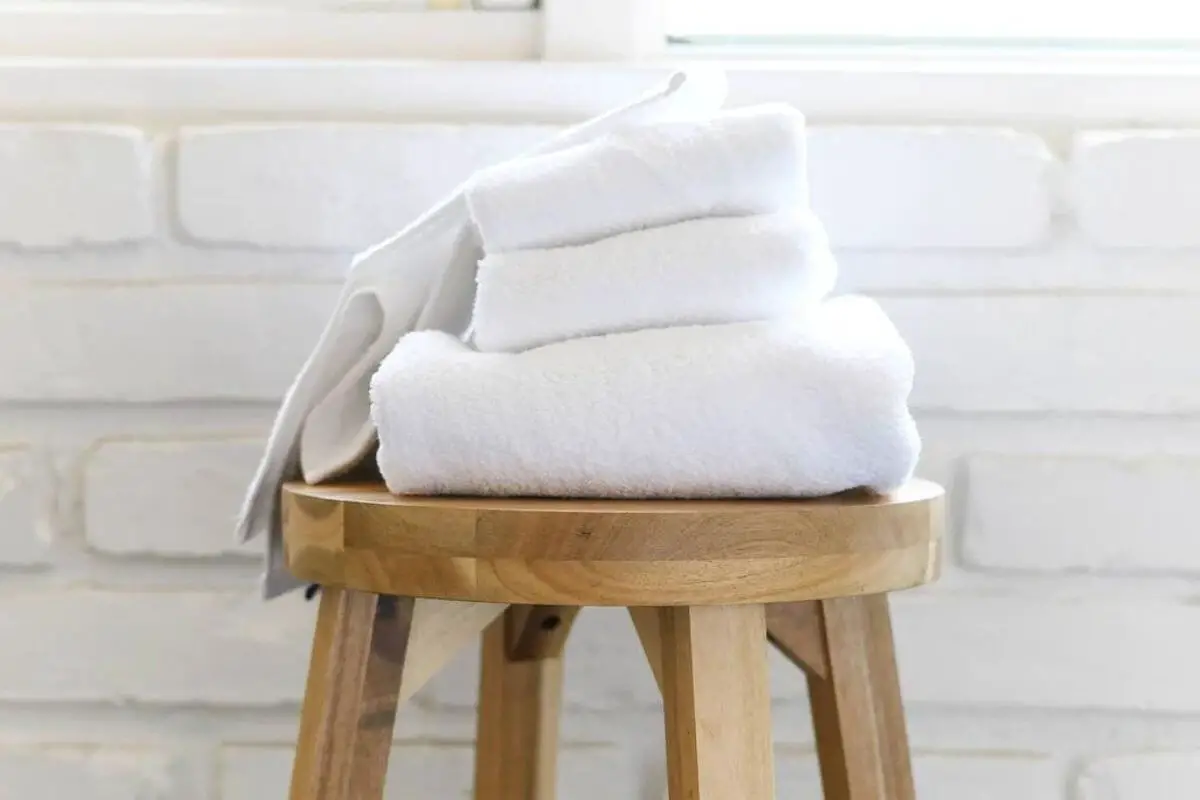 Decoding the Weight of Wet Bath Towels
