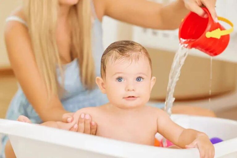What to Do if Baby Poops in the Bath A Parent's Guide
