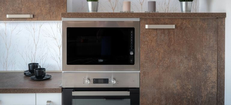 How to Reset LG Microwave Oven: Quick & Simple Guide