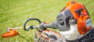 Read more about the article Husqvarna vs Echo Trimmer: Navigating the Greenery Battle