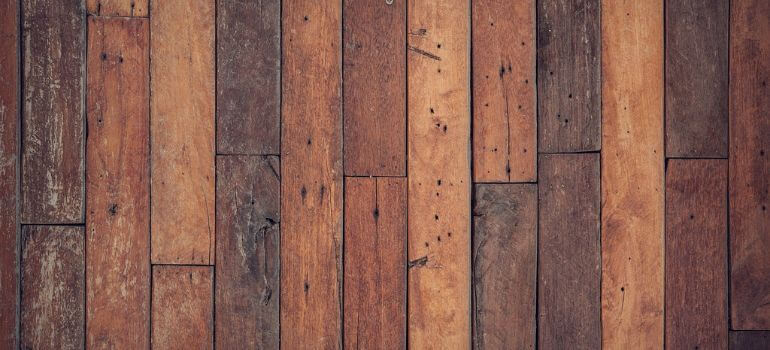 Mango Wood vs. Walnut Choosing the Right Wood for Your Space