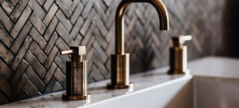Single Hole Faucet vs. 3-Hole Faucet Choosing the Right Fit