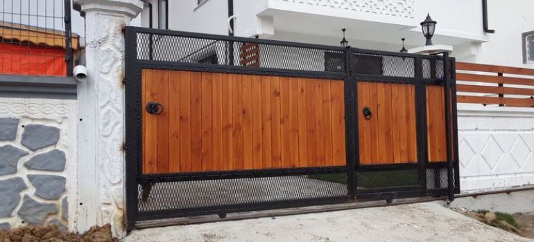 How to Build a Metal Gate with Wood Slats