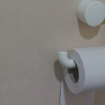 Vertical vs Horizontal Toilet Paper Holders: An In-Depth Guide